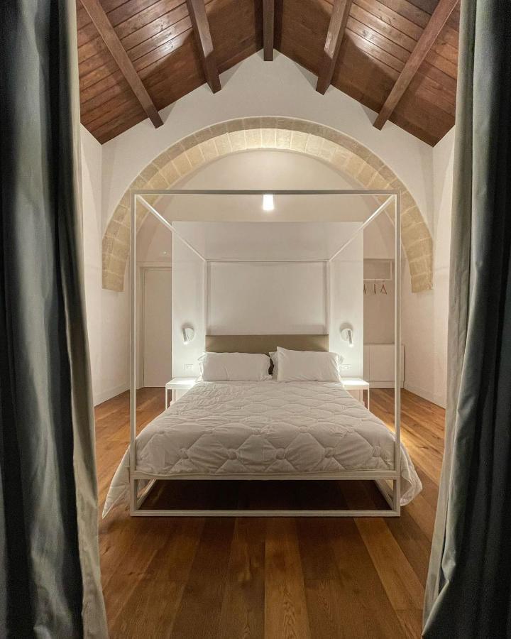 Hotel Saraceno Al Faro Taranto Exteriör bild